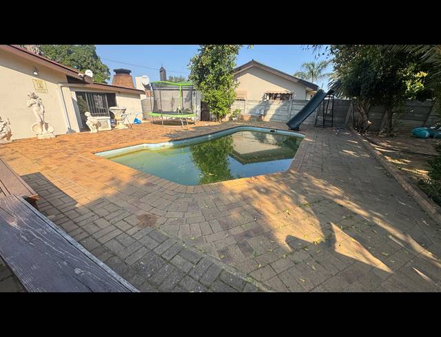 4 BEDROOM HOUSE FOR SALE IN MALMESBURY RURAL
